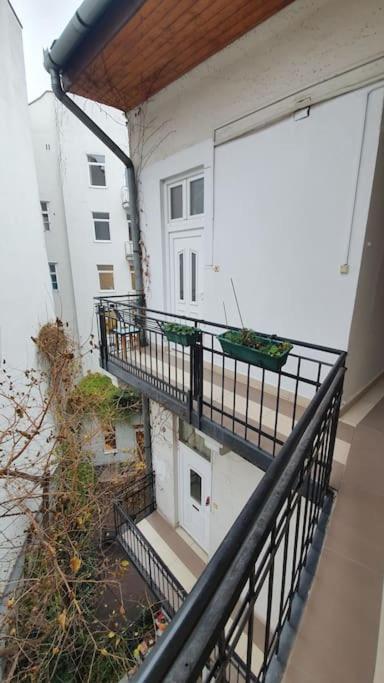 Violet Apartment With Air Condition Budapesta Exterior foto